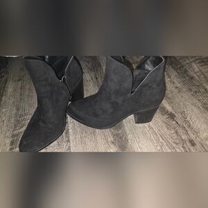 Elegant Black Suede Ankle Boots